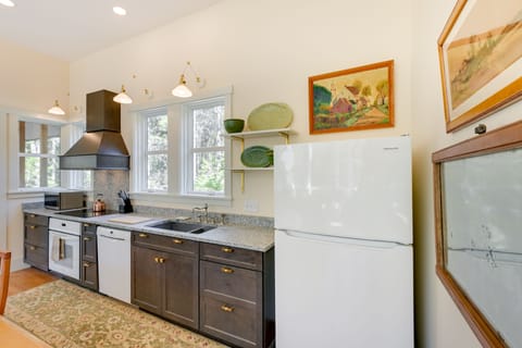 Kitchen | 1st Floor | Dishwasher | Coffee Maker