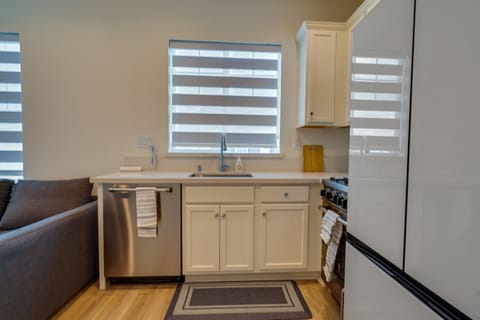 Kitchen | Main Level | Dishwasher | Cooking Basics