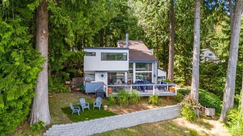 Expansive deck for year-round enjoyment!