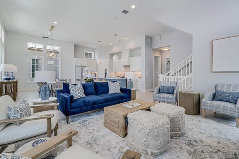 Main Living Area, 2nd Floor