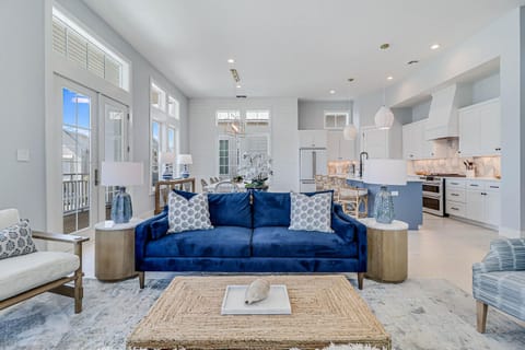 Main Living Area, 2nd Floor