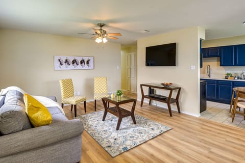 Waxahachie Vacation Rental | 2BR | 1BA | 900 Sq Ft | Step-Free Access