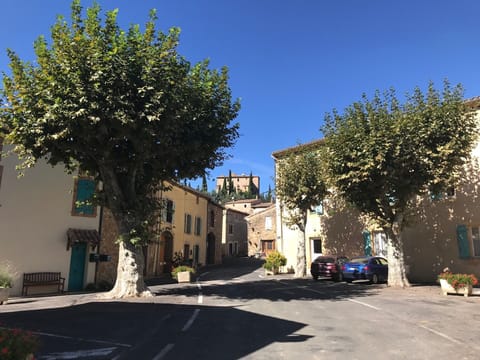 Serres village centre