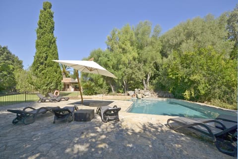 Facade of the Sestadors house with private pool in Mallorca