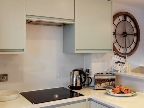 Kitchen area | Headlands Hideaway, Coverack