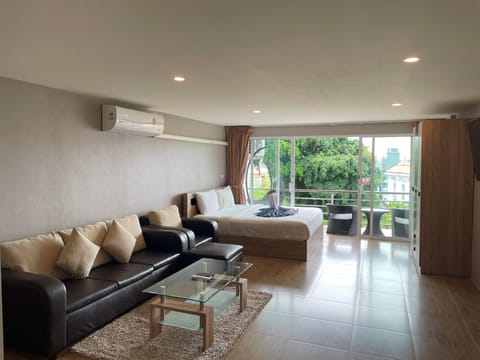 Studio at Bayshore in central Patong G24 (10393)