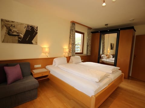 Apartment 10 - Haus Alexander Bed and Breakfast in Schladming
