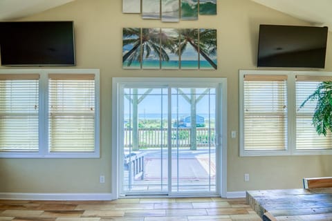 Top Floor Ocean Side Deck Access