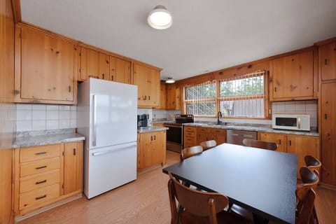 1d95733e e9c2 41a7 9314 9d8c9b37caf1