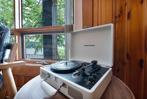 Adba9cd6 901a 48b5 9a13 8a9b1737ee45