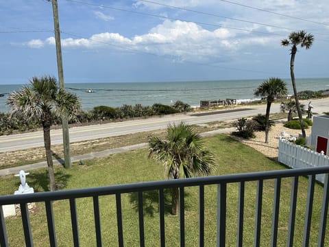Direct Oceanview from living room and Master Bedroom 