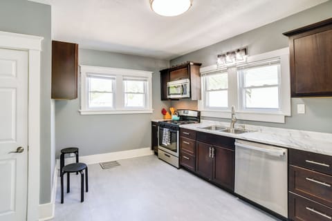 Kitchen | Cooking Basics | Coffee Maker | Blender | Microwave | Toaster | Spices