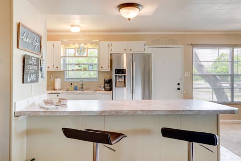 Kitchen | Stove/Oven | Microwave | Dishwasher