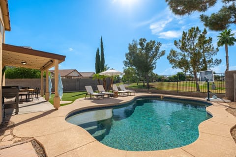 Amazing views of the course from the backyard! Relax poolside. 
