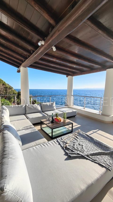 Building Exterior, Scenic View