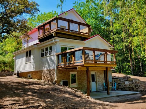 71a74ec4-a8b6-4f8f-aa25-452691af1a65