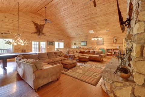 Fraziers Bottom Vacation Rental | 14BR | 14.5BA | Step-Free Access | 9,000 Sq Ft