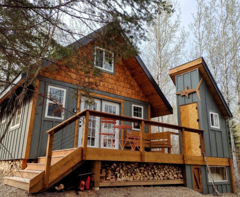 Beautiful off-Grid cabin on the Fall River, three miles from Grand Marais.