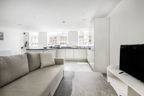 Living Room / Lounge