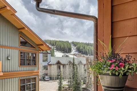 Ski Slope Views from Amazing Deck