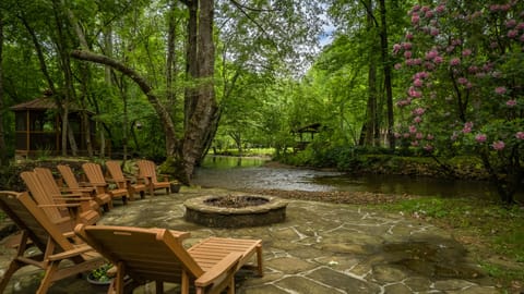 Stunning Fire Pit and Seating on the Edge of Fightingtown Creek