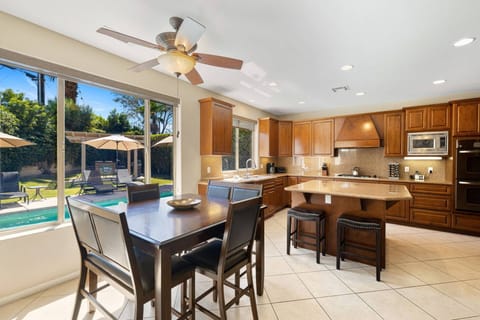 Dining Table for Six Overlooks the Pool