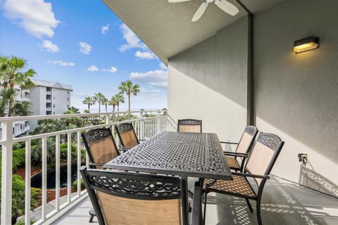 Main Balcony at 1301 SeaCrest
