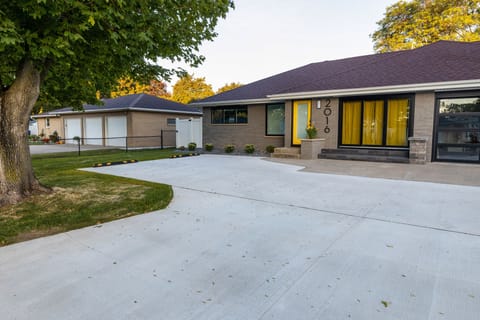 Welcome to Glamboville 2016 with ample parking for 4 vehicles