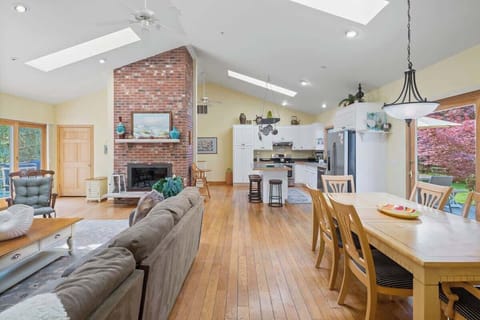 Open floor plan for the living room, dining area and kitchen