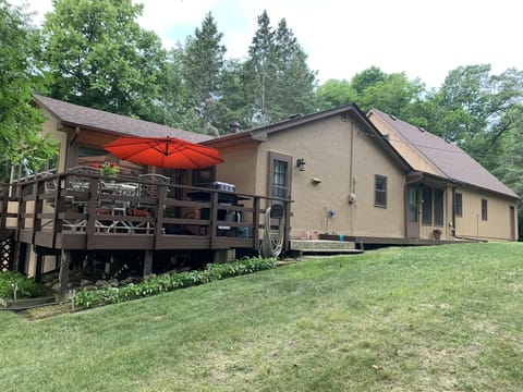 Spacious deck facing the lake for relaxing and/or grilling