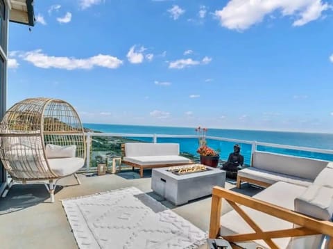 Immerse yourself into this Zen Inspired escape overlooking Sunset Cliffs Beach & Natural Preserve. With the soothing sound of waves and endless ocean views, this is the perfect spot to unwind, reflect, and reconnect with nature's beauty