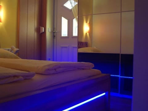 Ferienwohnung 4 - Gartenseitig - Ferienwohnungen Schiller Apartment in Villach