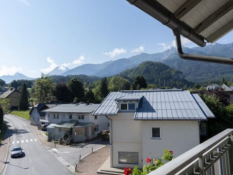 Familienzimmer - Finkensteiner Hof, Dion Hotels & Resorts Gmbh Bed and Breakfast in Villach