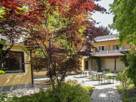 Doppelzimmer Standard - Finkensteiner Hof, Dion Hotels & Resorts Gmbh Bed and Breakfast in Villach