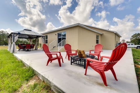 Lake Wales Vacation Rental | 3BR | 2BA | 1,290 Sq Ft | 1 Small Step for Entry