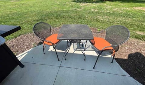 Cozy outdoor seating area ideal for enjoying your morning coffee or a relaxing evening. Make memories count for your family this summer. What are you waiting for?