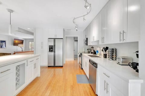 Fully stocked kitchen with everything you need for breakfast, lunch or dinner preparation!