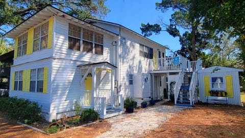 Welcome To 712 2nd Avenue - Upper!