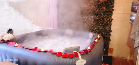 Jacuzzi.