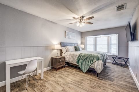 Master Bedroom - also work station
