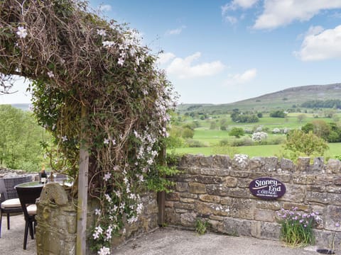 Patio | Stoney End Cottage, Worton, near Leyburn