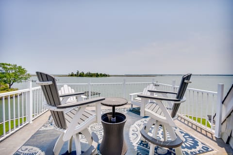 White Stone Vacation Rental | 6BR | 4.5BA | 3,800 Sq Ft | Stairs Required