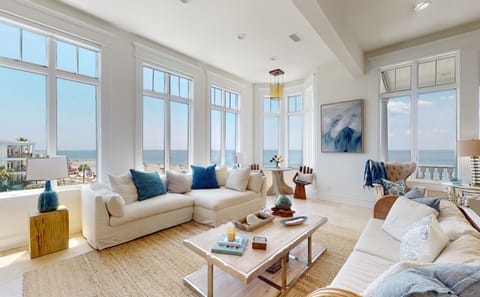 Living Room with panoramic view - third floor