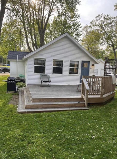 Deck and chairs are provided!