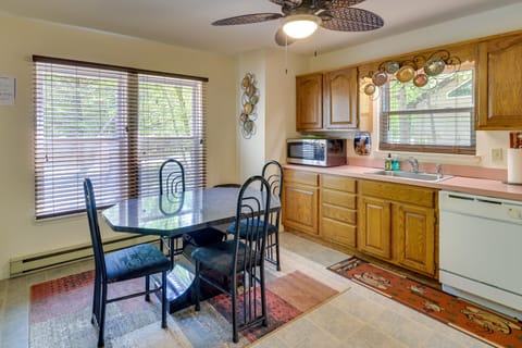 Kitchen & Dining Area