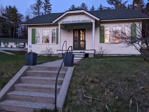 Welcome to our quiet corner of the White Mountain National Forest!