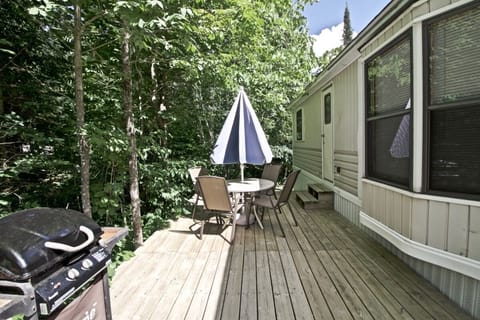 Deck with new BBQ Grill!