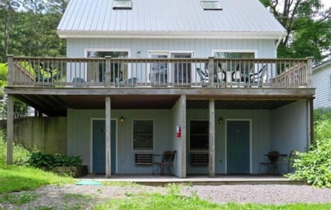 Deck with Rooms M1 & M2 below (Rented Separate)