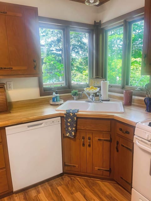 Big Kitchen for all your cooking needs