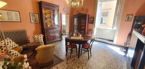 Picture Frame, Furniture, Property, Table, Chair, Mirror, Wood, Lighting, Cabinetry, Interior Design